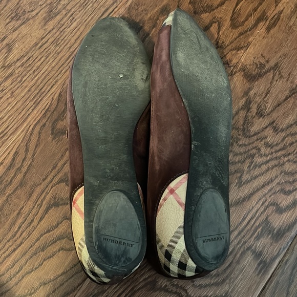 Women’s Burberry Flats - Picture 3 of 4